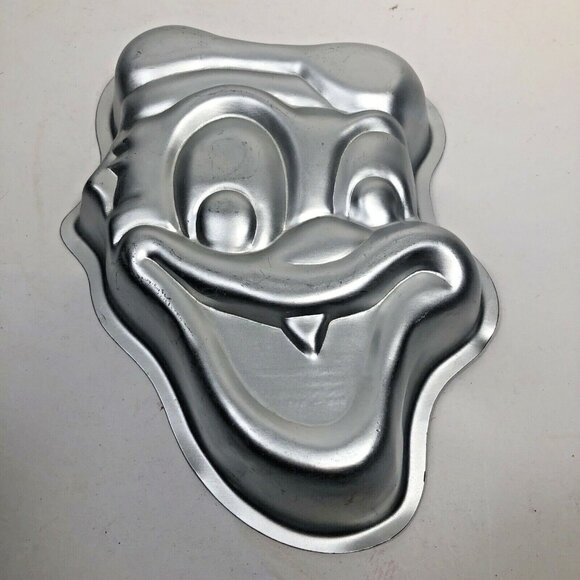 Wilton Other - Vintage 1976 Wilton Donald Duck Disney Character 8.5" Pan Mold Smash Cake